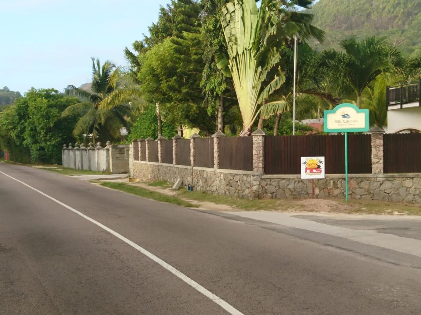 Au Cap Hcs Bungalows Turtle Bay Rustic Bungalow מראה חיצוני תמונה
